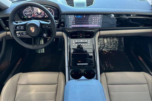 2026 Porsche Panamera 