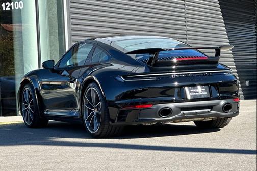 2024 Porsche 911 Carrera