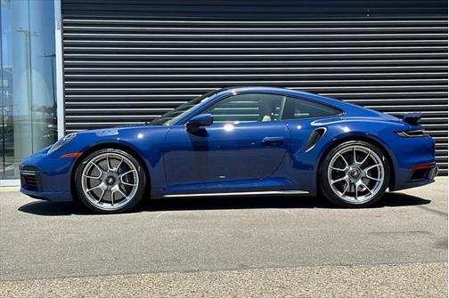 2022 Porsche 911 Turbo S