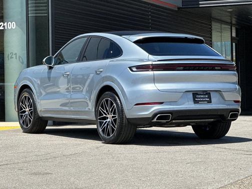 Dolomite 2026 Porsche Cayenne Cayenne