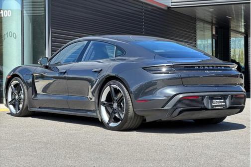 2020 Porsche Taycan Turbo