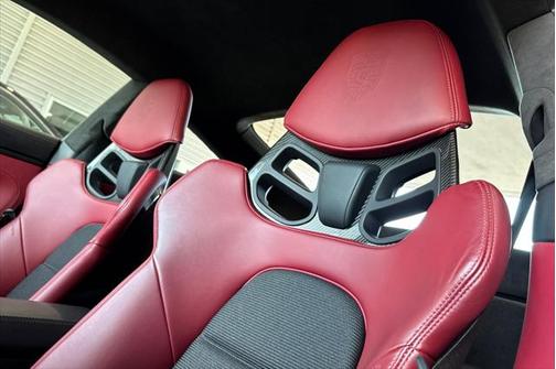 2022 Porsche 911 GT3 w/Touring Package