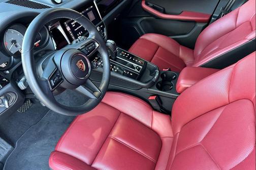 2024 Porsche Macan S