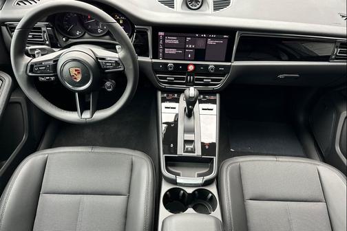 2026 Porsche Macan AWD