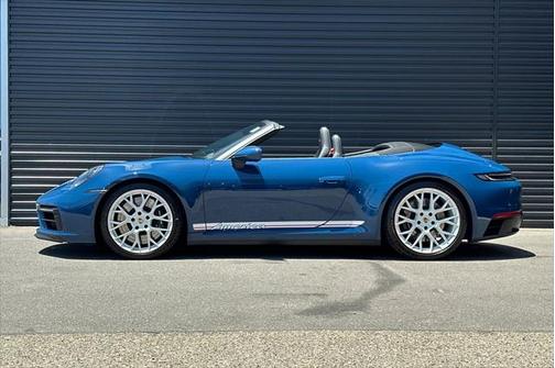 2023 Porsche 911 Carrera 4 GTS