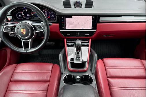 2023 Porsche Cayenne Platinum Edition