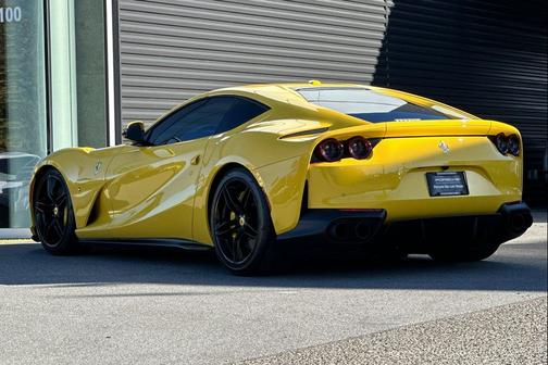 2019 Ferrari 812 Superfast Base