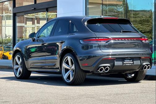 2025 Porsche Macan T