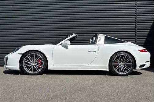 2017 Porsche 911 Targa 4S