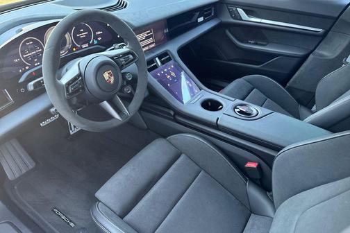 2025 Porsche Taycan Turbo GT w/ Weissach Package