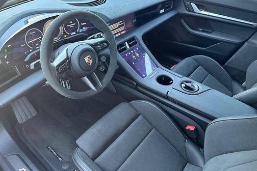 2025 Porsche Taycan Turbo GT w/ Weissach Package