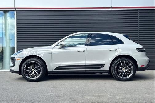 2025 Porsche Macan T