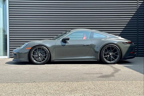 2022 Porsche 911 GT3 w/Touring Package