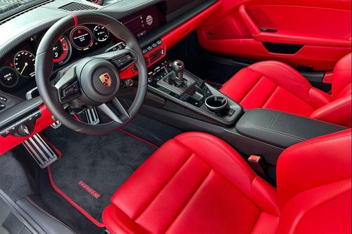 2022 Porsche 911 GT3 w/Touring Package