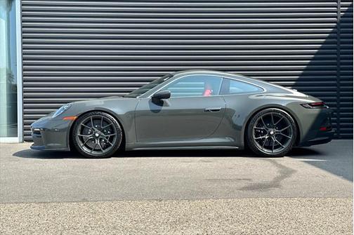 2022 Porsche 911 GT3 w/Touring Package
