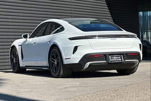 2025 Porsche Taycan Turbo