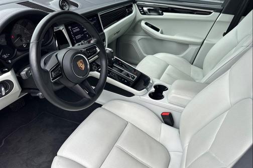 Volcano Grey Metallic 2023 Porsche Macan Macan