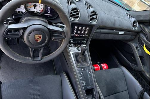 2023 Porsche 718 Cayman GT4 RS