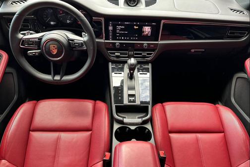 2025 Porsche Macan 