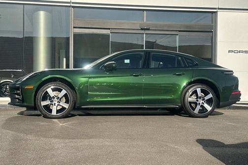 2025 Porsche Panamera RWD