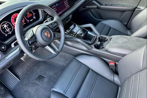 2026 Porsche Cayenne GTS