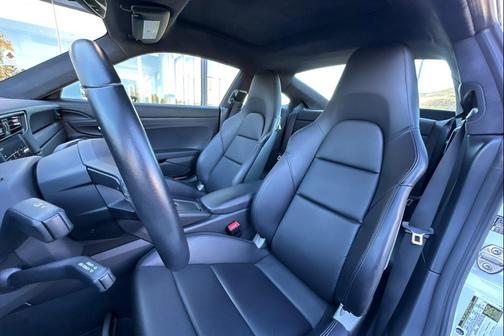 2019 Porsche 911 Carrera GTS