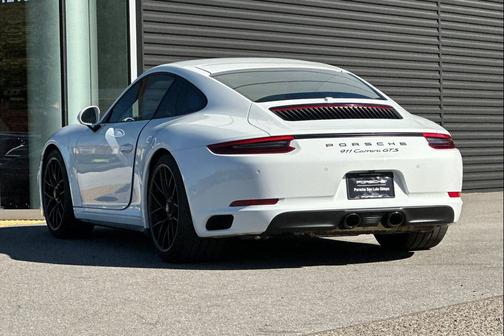 2019 Porsche 911 Carrera GTS