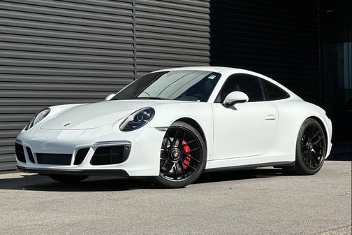 2019 Porsche 911 Carrera GTS