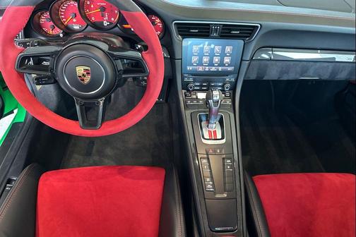 2018 Porsche 911 GT2 RS