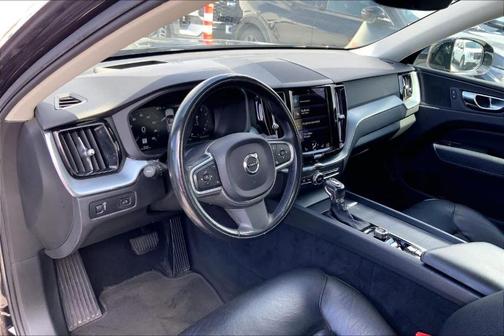 2018 Volvo XC60 T6 Momentum