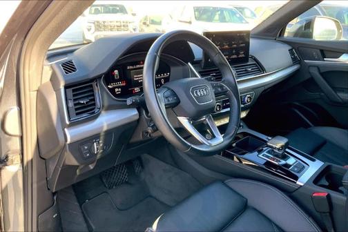 2023 Audi Q5 45 S line Premium Plus