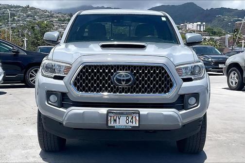 Cement 2019 Toyota Tacoma TRD Sport