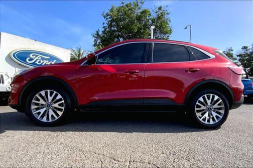 2022 Ford Escape Titanium