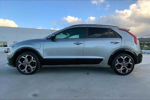 2023 Kia Niro Plug-In Hybrid SX Touring