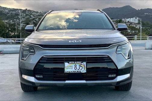 2023 Kia Niro Plug-In Hybrid SX Touring