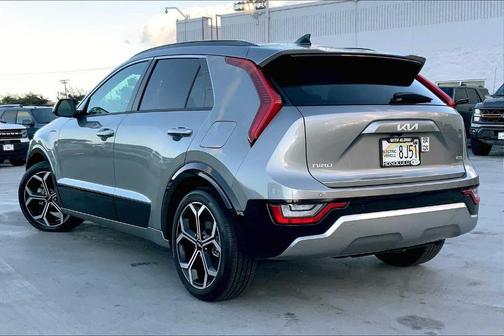 2023 Kia Niro Plug-In Hybrid SX Touring