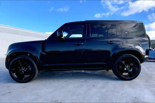 2022 Land Rover Defender 110 X-Dynamic SE