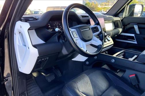 2022 Land Rover Defender 110 X-Dynamic SE