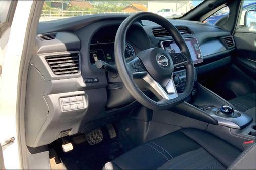 2023 Nissan Leaf S