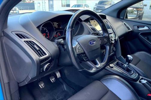 2017 Ford Focus RS Base