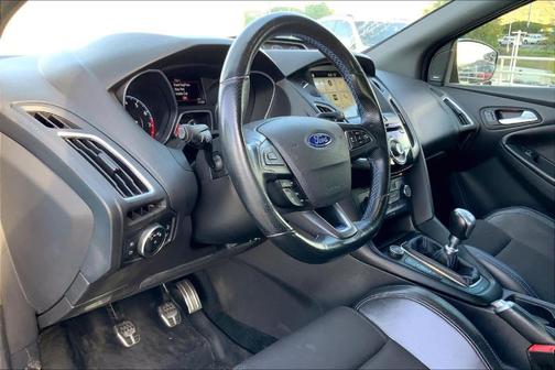 2017 Ford Focus RS Base