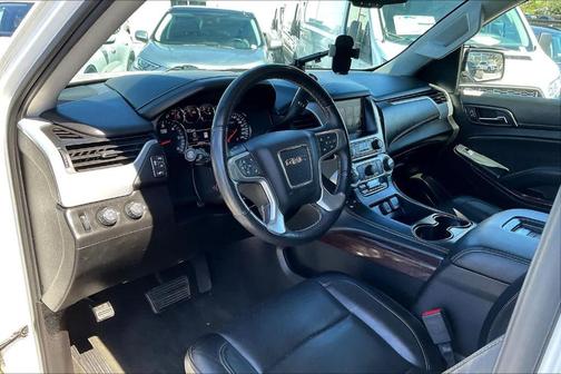 2017 GMC Yukon XL SLT