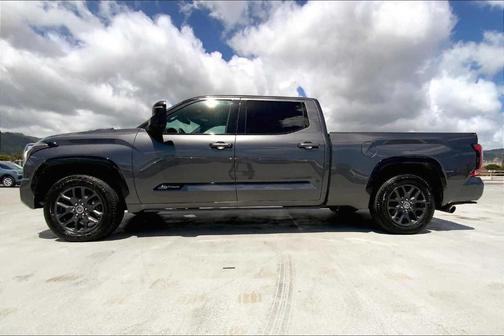 2023 Toyota Tundra Hybrid Platinum