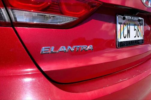 2017 Hyundai ELANTRA SE