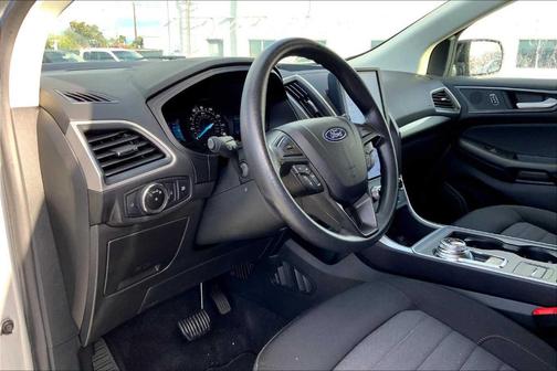 2023 Ford Edge SE