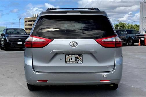 2016 Toyota Sienna LE