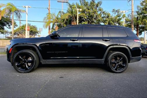 2022 Jeep Grand Cherokee L Laredo