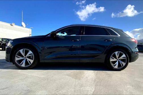 2024 Audi Q8 e-tron Premium