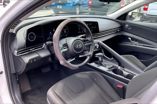 White 2024 Hyundai ELANTRA SEL