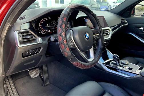 2019 BMW 330 i